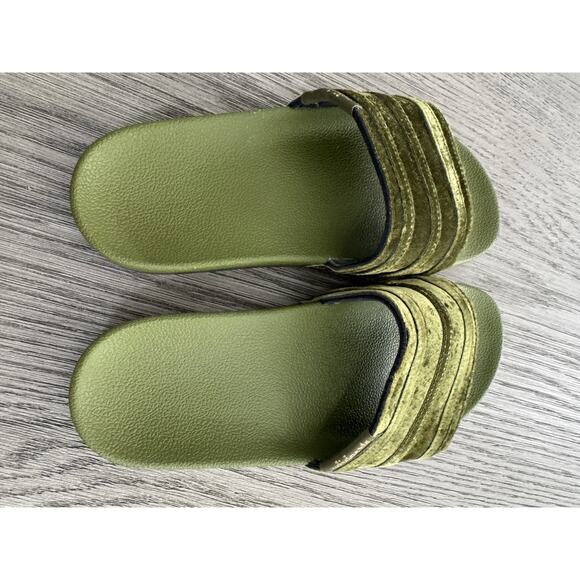 Adidas Adillette Womens Olive Green Metallic Velvet Slide Size 8 Limited Sandals - Picture 3 of 6